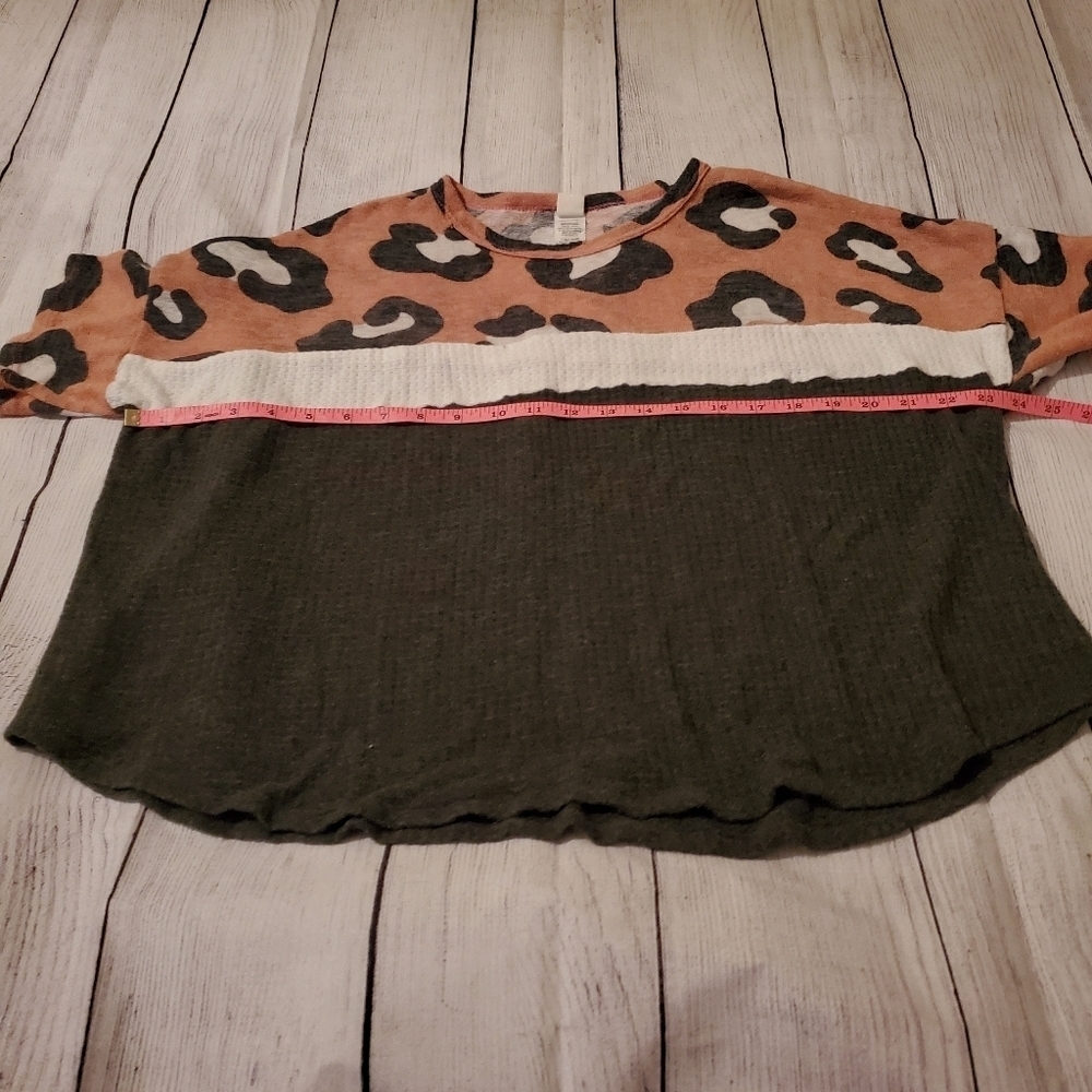 7th Roy Leopard Print Top - Picture 6 of 7